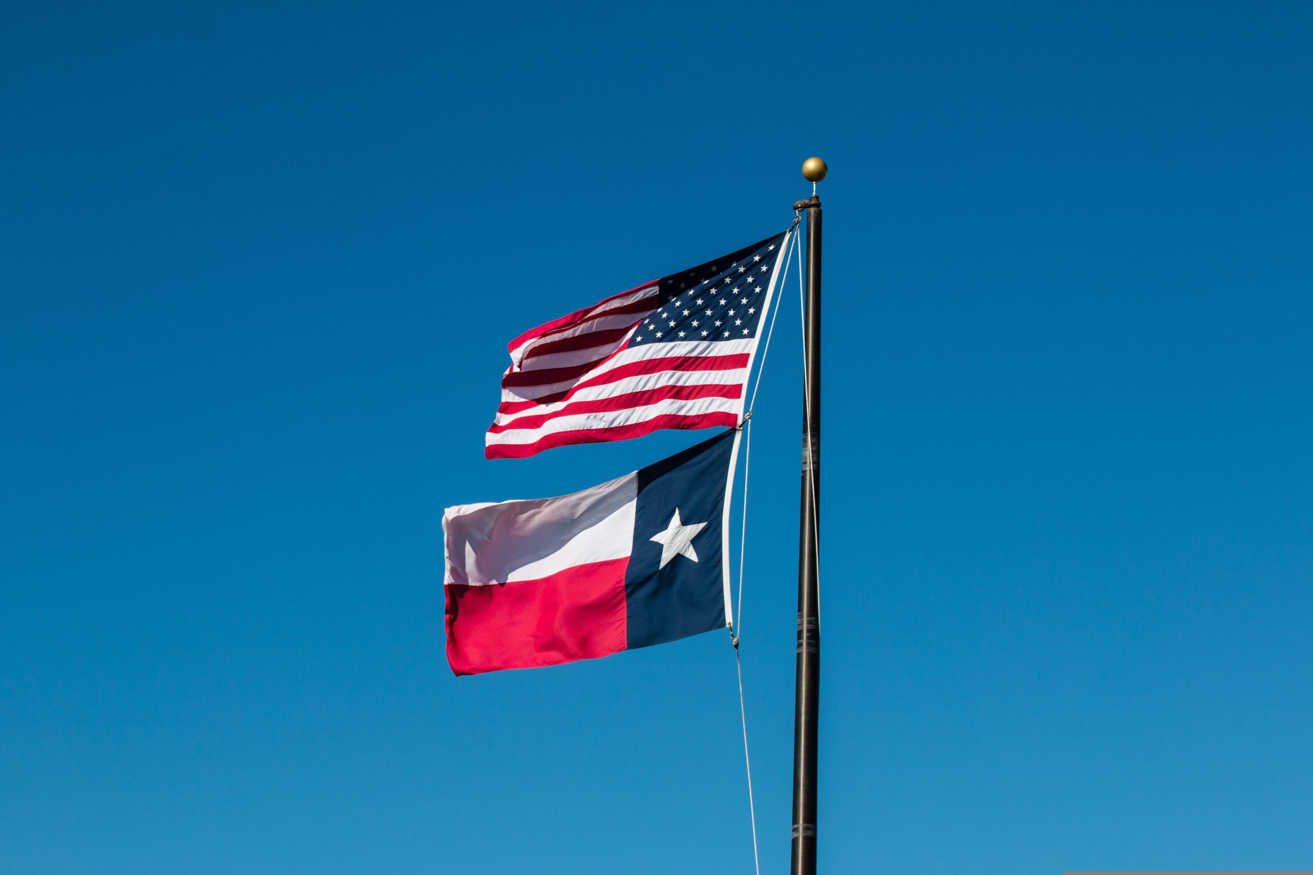 permanent residential lighting in Midlothian, Texas
